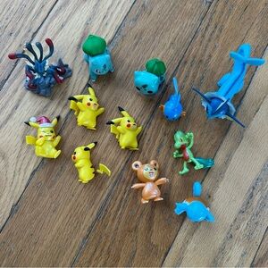 Lot of 12 Pokemon Figures